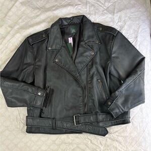 Wild Fable NWT Black Faux Leather Jacket Oversized Size Large Biker Going Out